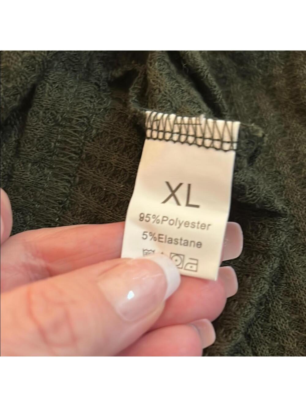 Two-Tone Knit Sweater - Picture 3 of 4